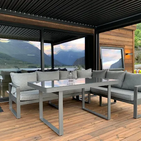 Golden - Panorama I Daire Stryn