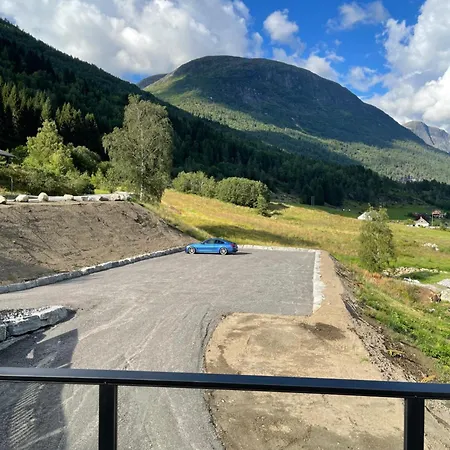 Golden - Stryn