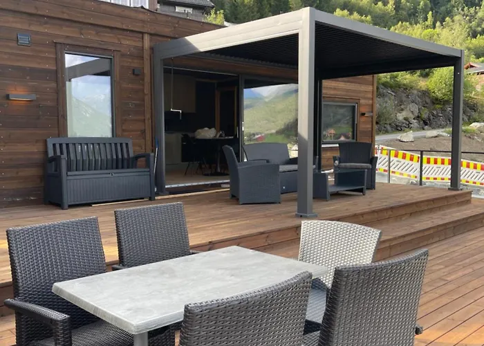 Golden - Panorama I * Stryn